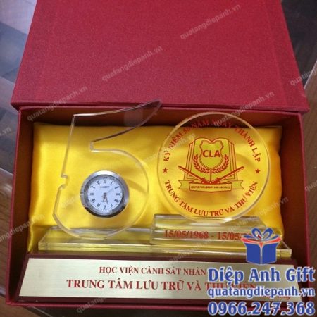 Bộ số pha lê kỷ niệm