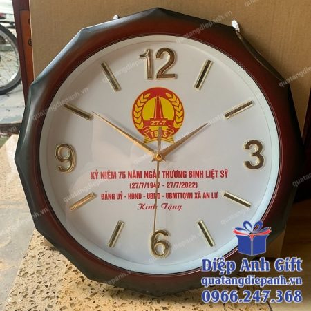 đồng hồ treo tường