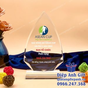 kỷ niệm chương pha lê
