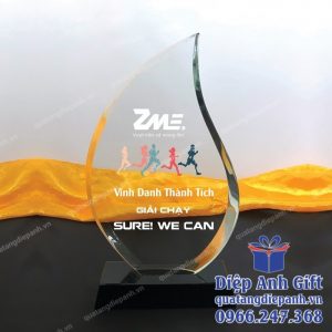 kỷ niệm chương pha lê