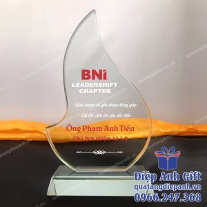 kỷ niệm chương pha lê