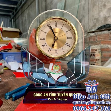 đồng hồ pha lê