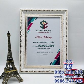 Bằng khen vinh danh gỗ