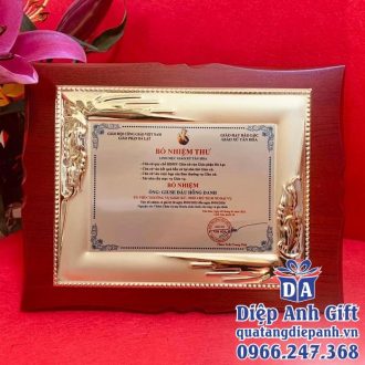 Bằng khen vinh danh gỗ