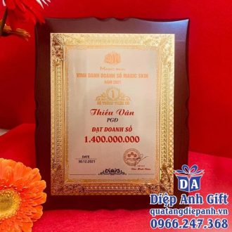 Bằng khen vinh danh gỗ