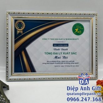 Bằng khen vinh danh gỗ