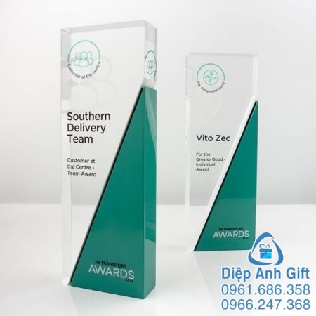 kỷ niệm chương cúp pha lê đặc biệt