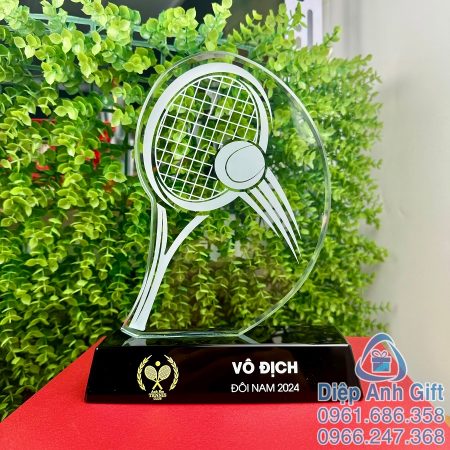 cúp pha lê tennis