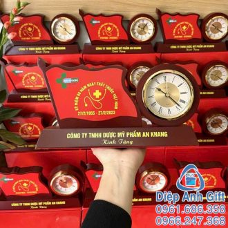 đồng hồ để bàn