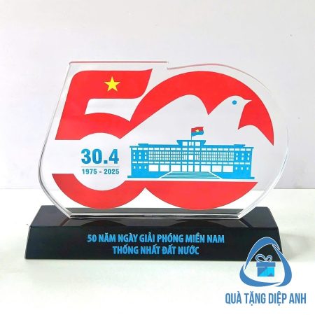 kỷ niệm chương